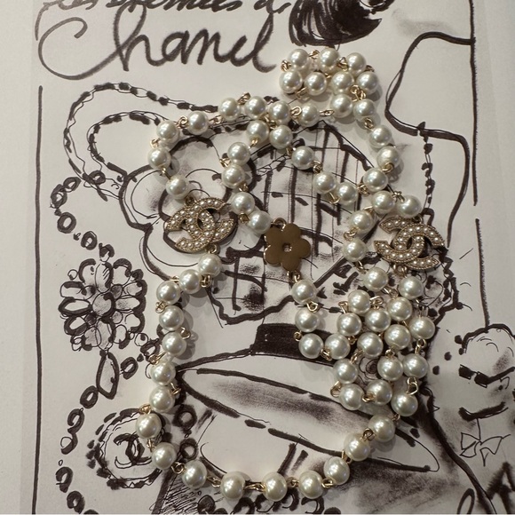 Chanel Two Zipper Pull Faux Pearl Gold Tone Charms - Picture 2 of 5